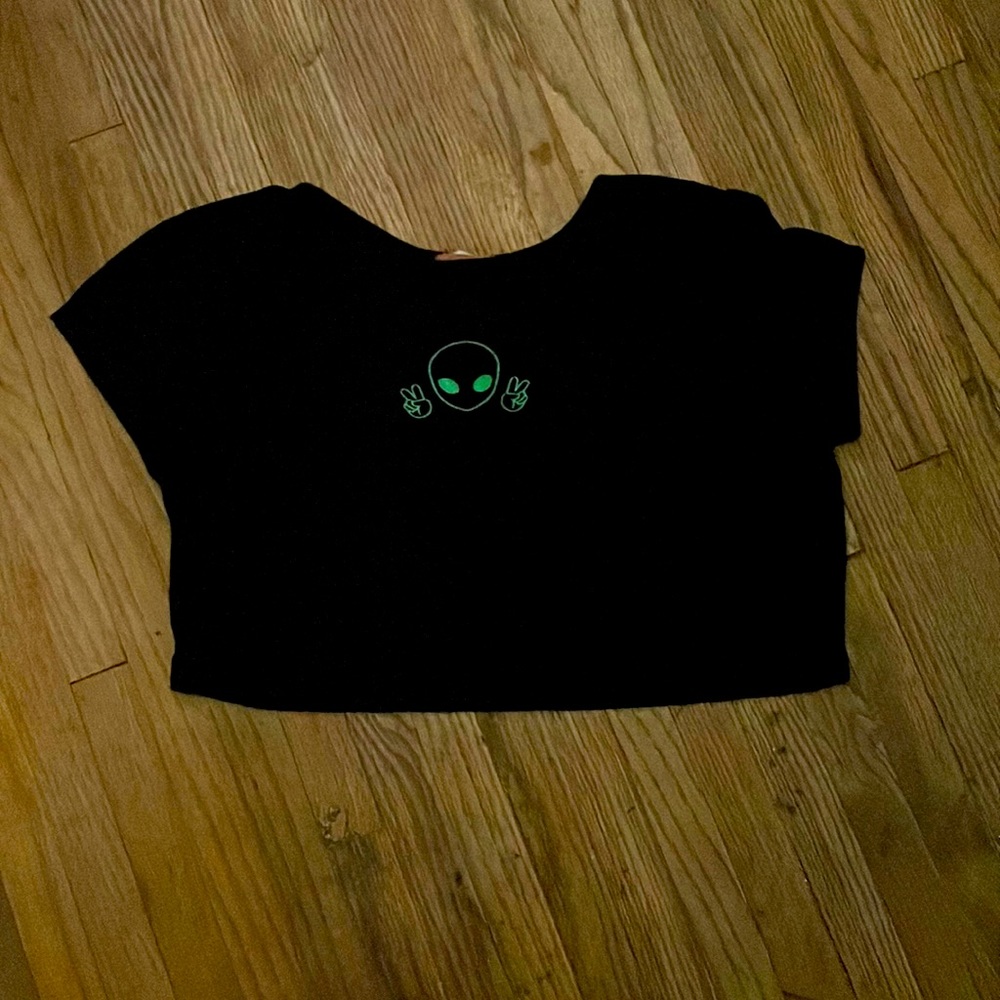 RAGDOLL Alien crop top